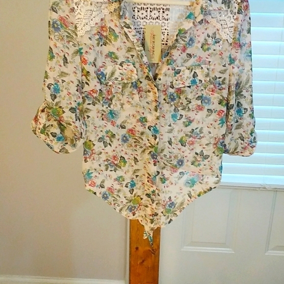 American Rag Cie Tan Floral Crop 3/4 Button Roll Up Tap Sleeves Blouse Size S - Picture 4 of 12
